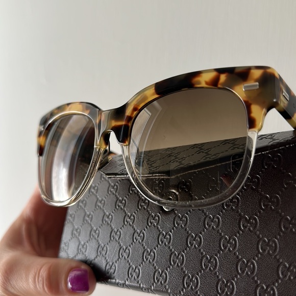 Gucci sunnies - Picture 2 of 7